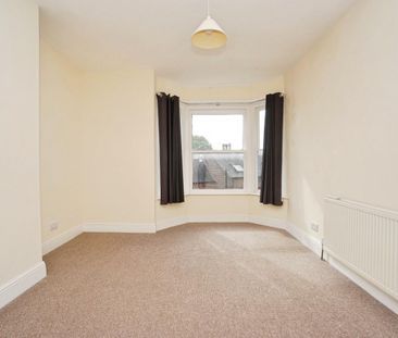 5 bedroom House To Let - Photo 6