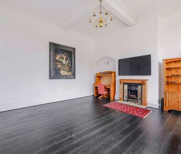 Victoria Court, RH1 - Photo 5