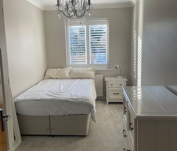 Room in a Shared House, Bowness Crescent, SW15 - Photo 2