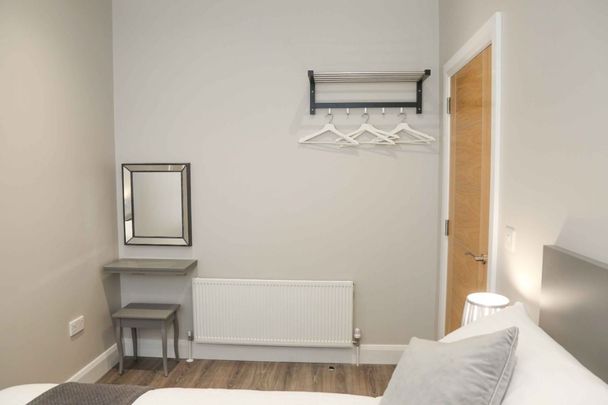 Apt 4, 61 Eglantine Avenue, Belfast BT9 6EW - Photo 1