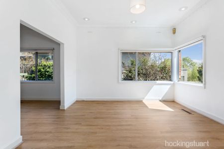 122 Winmalee Road, Balwyn. - Photo 3