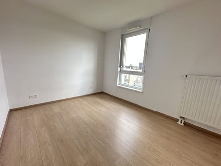 Location Appartement 4 pièces 83m² SOUFFELWEYERSHEIM 67460 - Photo 3