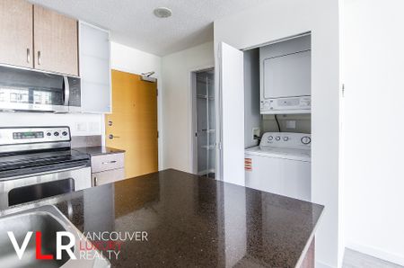Condo in Downtown Vancouver, BC - Photo 4