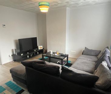 2 bedroom semi-detached house to rent - Photo 2