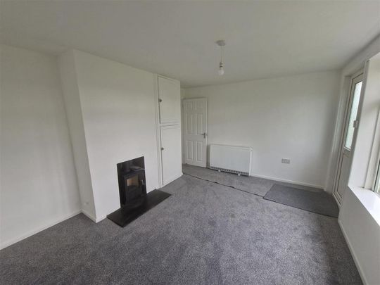 3 bedroom detached bungalow to rent - Photo 1