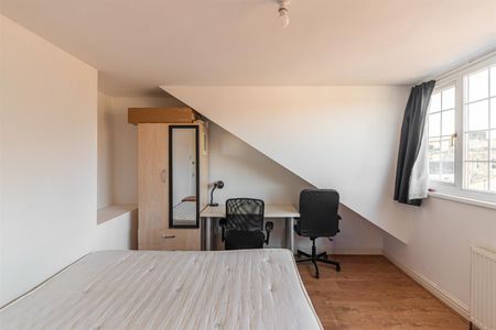 Lynnwood Terrace, Fenham, Newcastle Upon Tyne - Photo 3