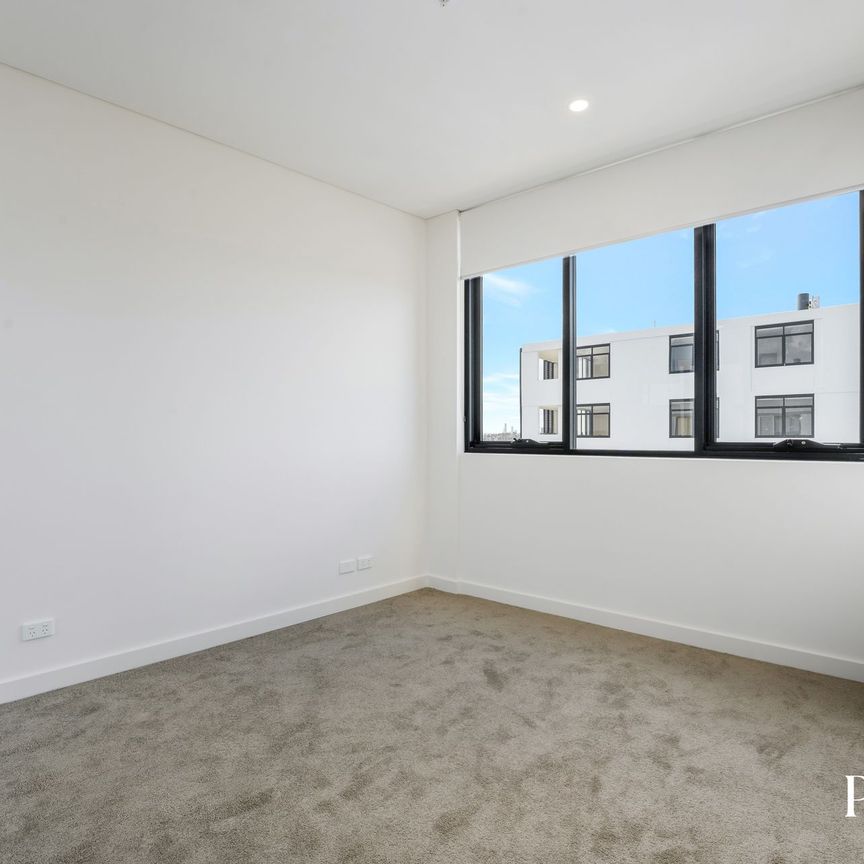 Luxury Brand New Unit in Prime Fairfield Location - Photo 1