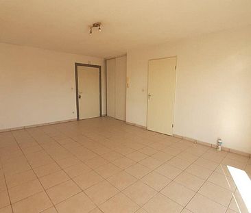 location Appartement T2 DE 43.11m² À CASTELGINEST - Photo 2