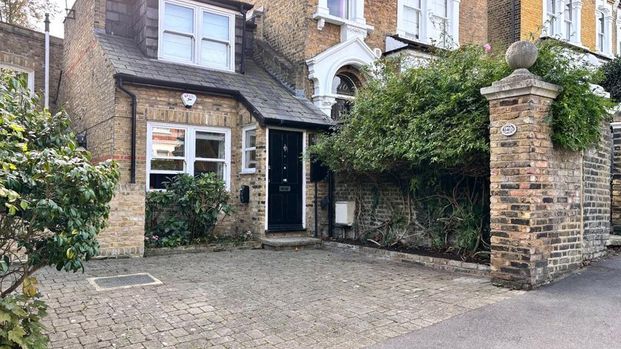 2 bedroom terraced house to rent - Photo 1