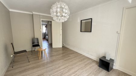 SAINT ETIENNE SECTEUR CHATEAUCREUX A LOUER T3 MEUBLÉ de 57m2 - Photo 2