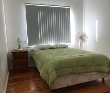 Charming Three-Bedroom Home - Comfort, Space & Convenience - Photo 5