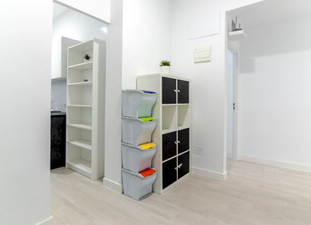 Bright room in Fuencarral Street - Photo 5