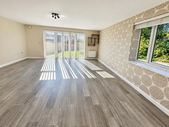 3 bedroom end of terrace house to rent - Photo 1