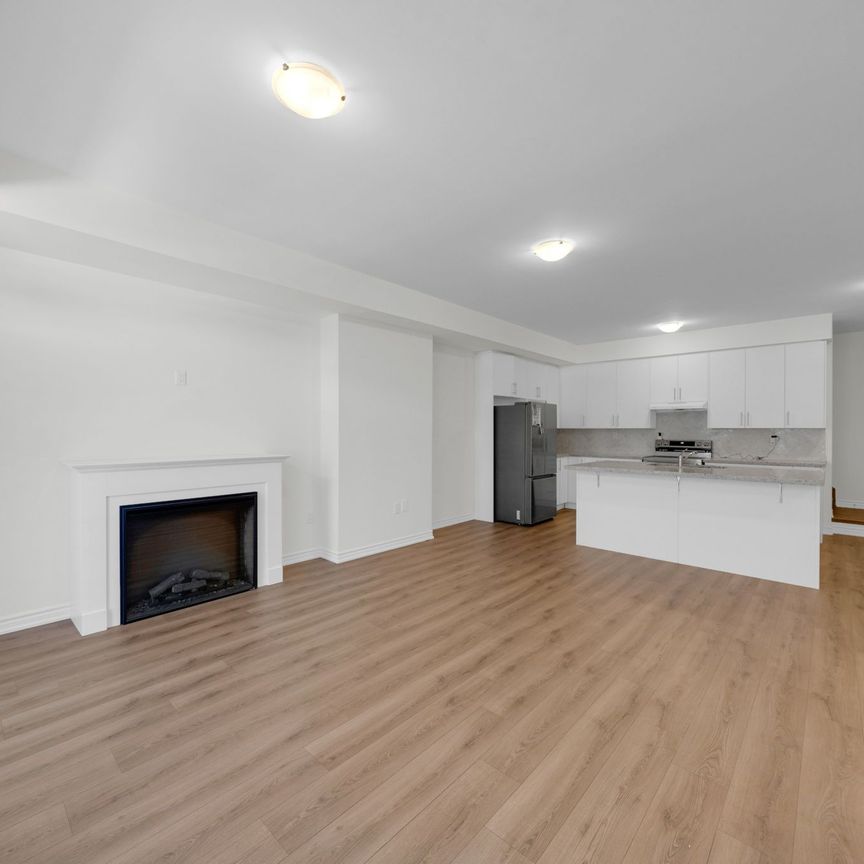 For Lease - 16 Griffith Street, Aurora, Ontario - Photo 1