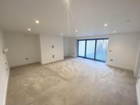 5 bedroom detached house to rent - Photo 2