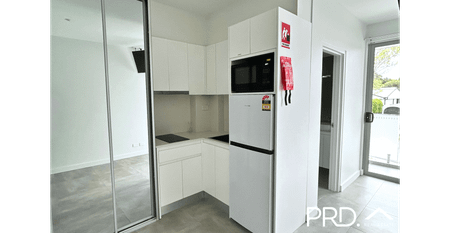 STUDIO APARTMENT WITH EXTRAS - Photo 3