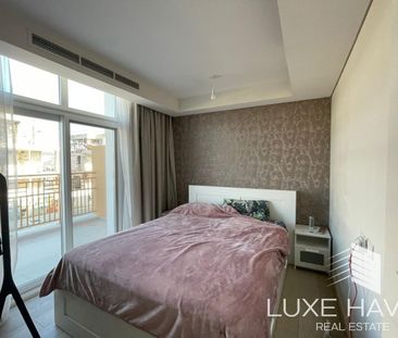 CORNER UNIT | FURNISHED | READY TO MOVE IN - Photo 5