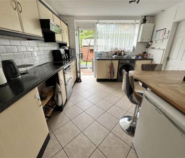 3 bedroom terraced house to rent - Photo 3