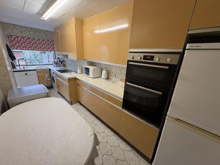 5 bedroom terraced house to rent - Photo 3