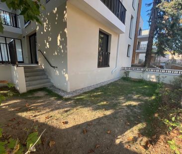 Location Appartement 2 pièces Meublé 53m² NEUVILLE SUR SAONE 69250 - Photo 1