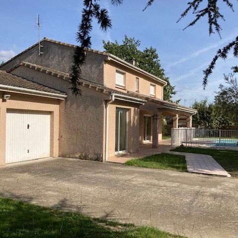 Maison à louer - 6 pièces - 165 m² - Photo 1