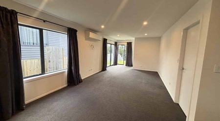 TOWNHOUSE WITH RURAL VIEWS - Photo 4