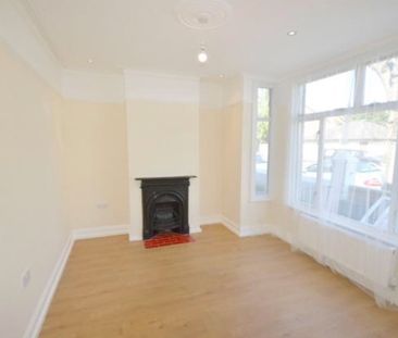 3 Bed Terraced House, Sydenham Road, CR0 - Photo 2