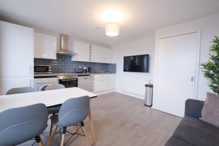 O’Leary Square – Room 4 - Photo 3