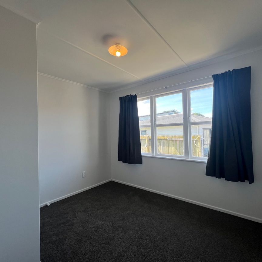 21 McBurney Place, Mangere East, Auckland - Photo 1