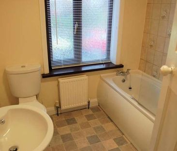 Throstle Mount, Luddendenfoot, HX2 - Photo 5