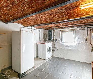 Woning met 2 slpks, tuin en 2 autostaanplaatsen - Photo 4