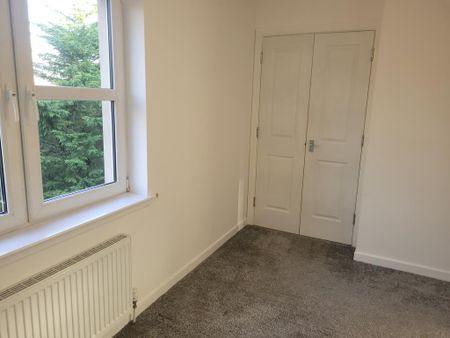 2 bedroom semi-detached house to rent - Photo 5