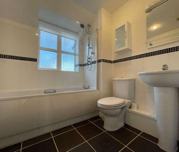 Zakopane Road, Swindon, Wiltshire, SN25 - Photo 6