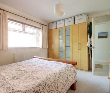 The Orchards, Longfield Road - Photo 3