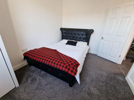 3 bedroom maisonette to rent - Photo 5