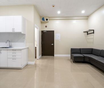 For Lease - 3753 Lake Shore Boulevard Unit# Unit 7, Toronto, Ontario - Photo 1