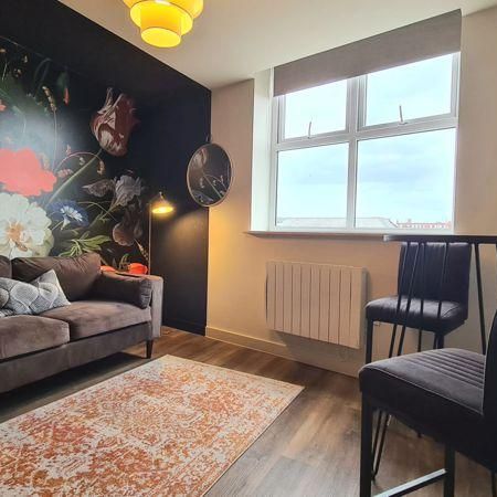 2 bedroom apartment to rent - Photo 1