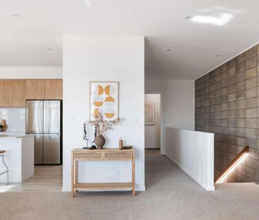 Modern spacious terrace home in popular ... - Photo 2