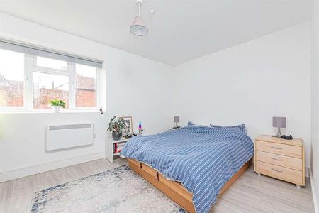 Broad Street Walk, Wokingham, RG40 - Photo 4