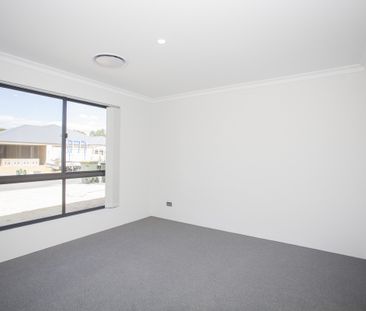 Modern 4-Bedroom House for Rent in the Dayton Suburb - Photo 1