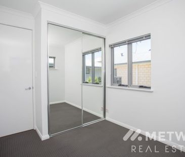 Modern 2x2 Apartment in Small Complex - Photo 2