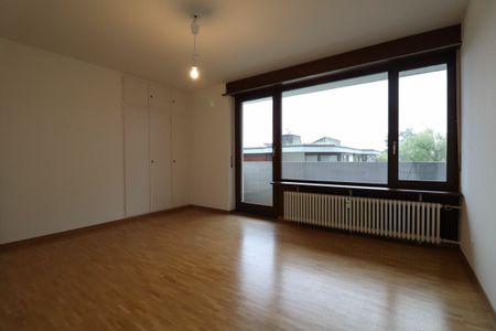 Arlesheim - helle und gemütliche 4 1/2 Zimmer-Wohnung im 2.OG - Photo 3