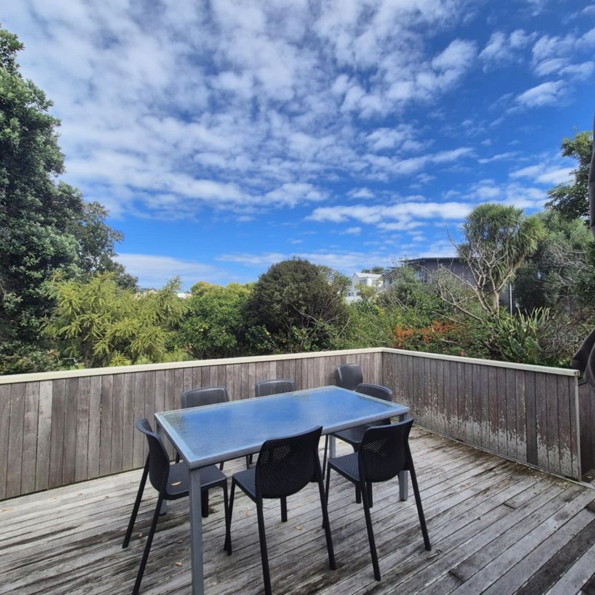 Oneroa Beach House $860 per week - Photo 1