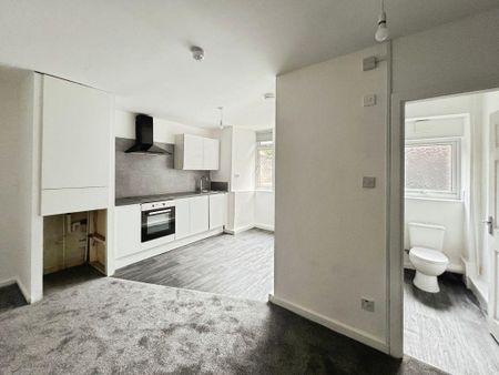 1 bedroom apartment to rent - Photo 2