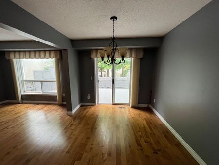 For Lease - 44 Karalee Crescent, Cambridge, Ontario - Photo 4