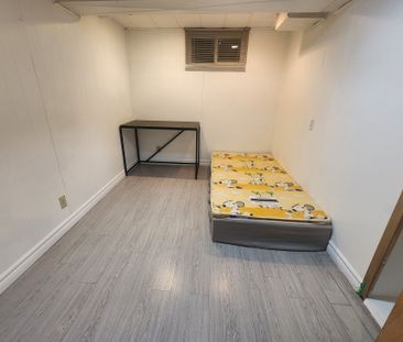 For Lease - 30 Yorkshire Road Unit# Basement, Toronto, Ontario - Photo 1