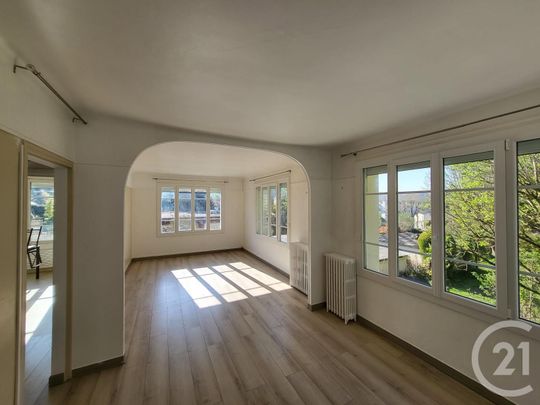 Location Maison 5 pièces 96m² BUC 78530 - Photo 1