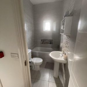 Room in a Shared Flat, Philip Lane, N15 - Photo 2