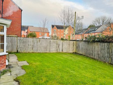 Room in a Shared House, Stoneyholme Avenue, M8 - Photo 2