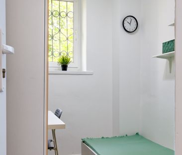 Warszawa, Śródmieście, Miła - Photo 4